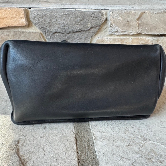 Coach Vintage Black Leather Daypack No. 9791 - Picture 5 of 11